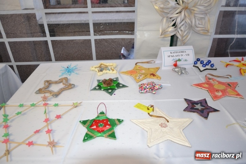 Zdjęcie w galerii na portalu naszraciborz.pl: Coraz bliżej święta, czyli doroczny kiermasz wypieków i ozdób w Tworkowie wiadomości z regionu