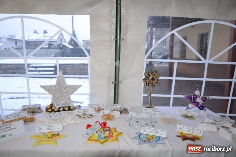 Zdjęcie w galerii na portalu naszraciborz.pl: Coraz bliżej święta, czyli doroczny kiermasz wypieków i ozdób w Tworkowie wiadomości z regionu