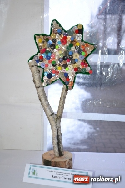 Zdjęcie w galerii na portalu naszraciborz.pl: Coraz bliżej święta, czyli doroczny kiermasz wypieków i ozdób w Tworkowie wiadomości z regionu