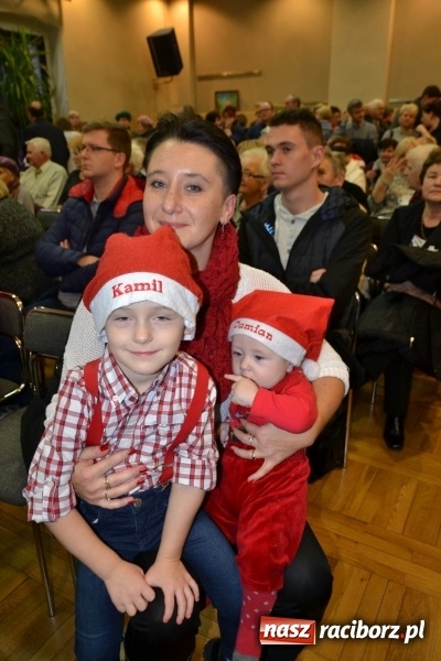 Zdjęcie w galerii na portalu naszraciborz.pl: Coraz bliżej święta, czyli doroczny kiermasz wypieków i ozdób w Tworkowie wiadomości z regionu