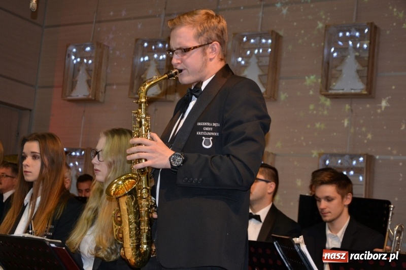 Zdjęcie w galerii na portalu naszraciborz.pl: Coraz bliżej święta, czyli doroczny kiermasz wypieków i ozdób w Tworkowie wiadomości z regionu