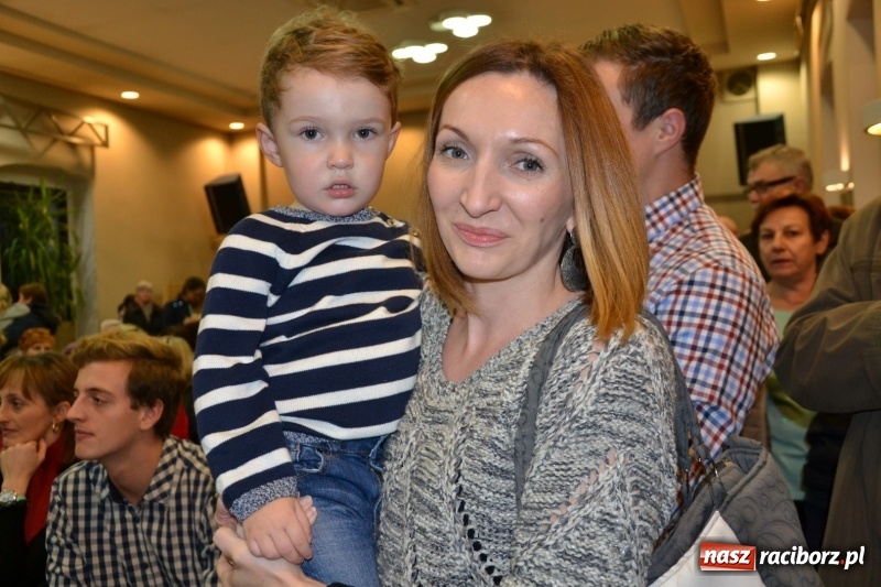 Zdjęcie w galerii na portalu naszraciborz.pl: Coraz bliżej święta, czyli doroczny kiermasz wypieków i ozdób w Tworkowie wiadomości z regionu