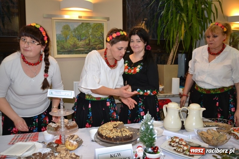 Zdjęcie w galerii na portalu naszraciborz.pl: Coraz bliżej święta, czyli doroczny kiermasz wypieków i ozdób w Tworkowie wiadomości z regionu