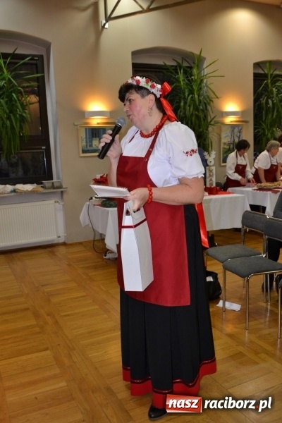 Zdjęcie w galerii na portalu naszraciborz.pl: Coraz bliżej święta, czyli doroczny kiermasz wypieków i ozdób w Tworkowie wiadomości z regionu