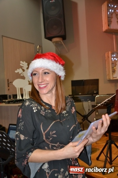 Zdjęcie w galerii na portalu naszraciborz.pl: Coraz bliżej święta, czyli doroczny kiermasz wypieków i ozdób w Tworkowie wiadomości z regionu