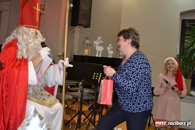 Zdjęcie w galerii na portalu naszraciborz.pl: Coraz bliżej święta, czyli doroczny kiermasz wypieków i ozdób w Tworkowie wiadomości z regionu