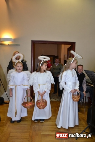 Zdjęcie w galerii na portalu naszraciborz.pl: Coraz bliżej święta, czyli doroczny kiermasz wypieków i ozdób w Tworkowie wiadomości z regionu