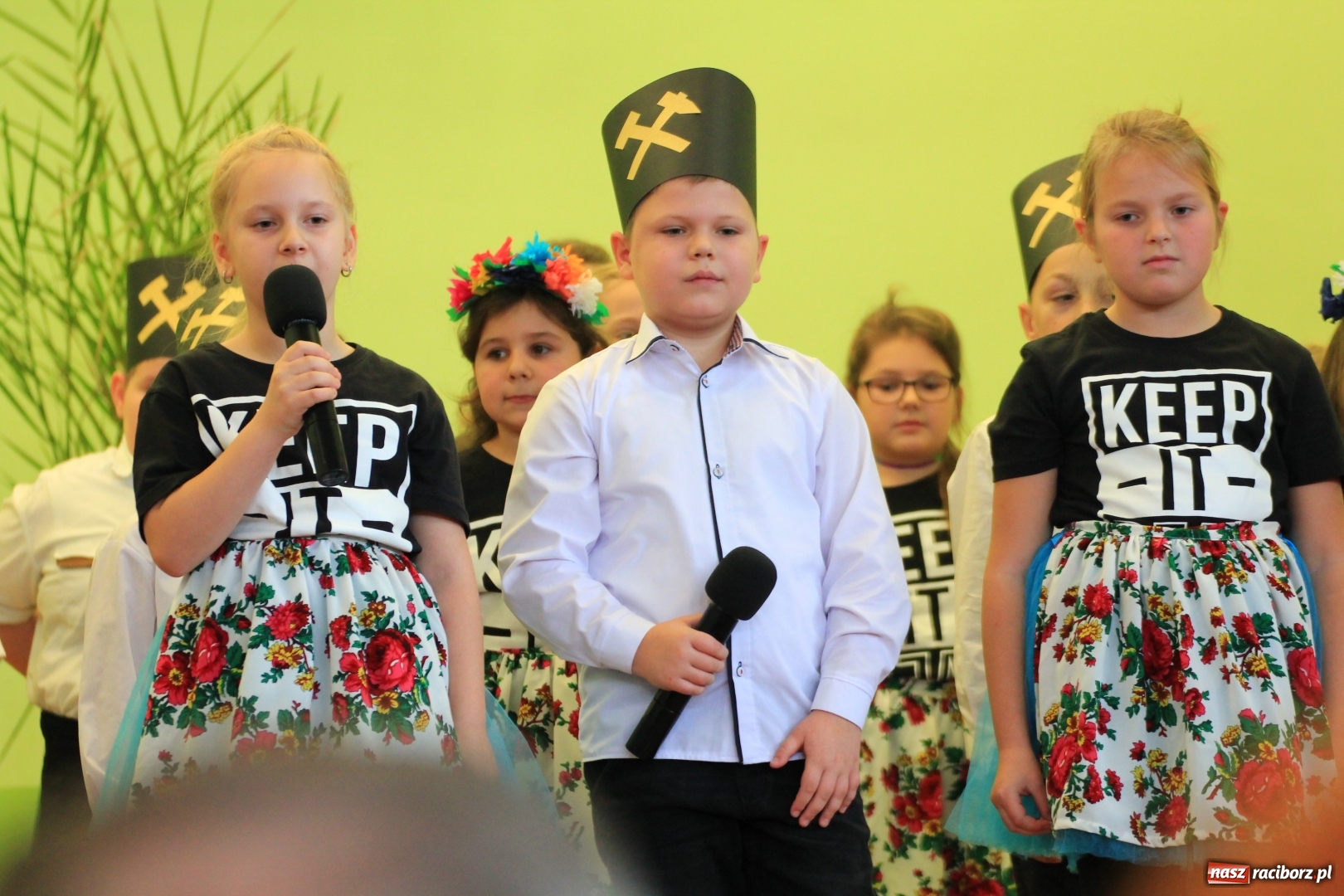 Zdjęcie w galerii na portalu naszraciborz.pl: Barbórka 2017, czyli występy dla górników w kobylskim Domu Kultury wiadomości z regionu