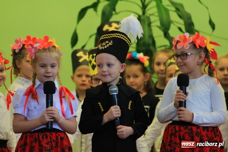 Zdjęcie w galerii na portalu naszraciborz.pl: Barbórka 2017, czyli występy dla górników w kobylskim Domu Kultury wiadomości z regionu