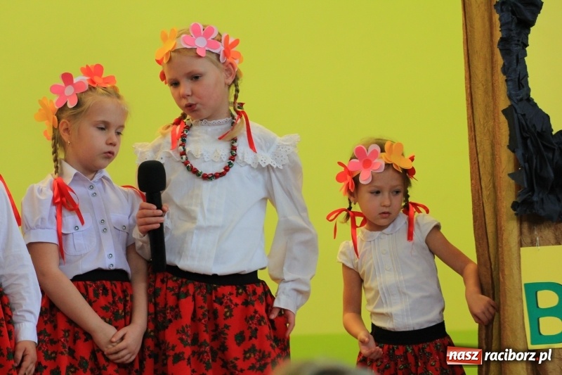 Zdjęcie w galerii na portalu naszraciborz.pl: Barbórka 2017, czyli występy dla górników w kobylskim Domu Kultury wiadomości z regionu