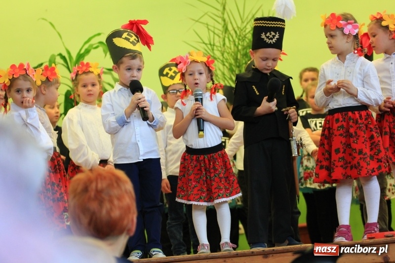 Zdjęcie w galerii na portalu naszraciborz.pl: Barbórka 2017, czyli występy dla górników w kobylskim Domu Kultury wiadomości z regionu
