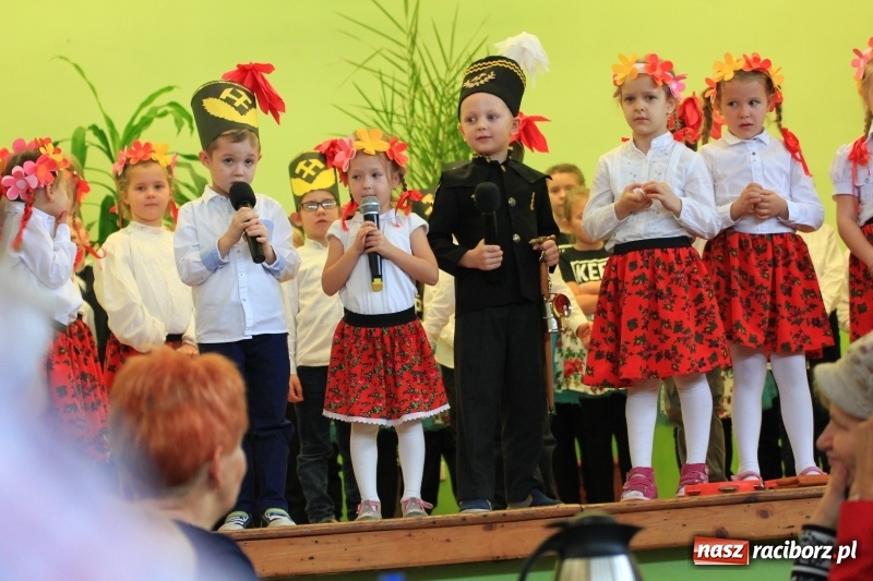 Zdjęcie w galerii na portalu naszraciborz.pl: Barbórka 2017, czyli występy dla górników w kobylskim Domu Kultury wiadomości z regionu