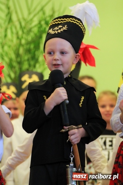 Zdjęcie w galerii na portalu naszraciborz.pl: Barbórka 2017, czyli występy dla górników w kobylskim Domu Kultury wiadomości z regionu