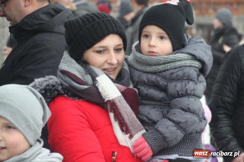 Zdjęcie w galerii na portalu naszraciborz.pl: Święty Mikołaj spotkał się z mieszkańcami Wojnowic wiadomości z regionu