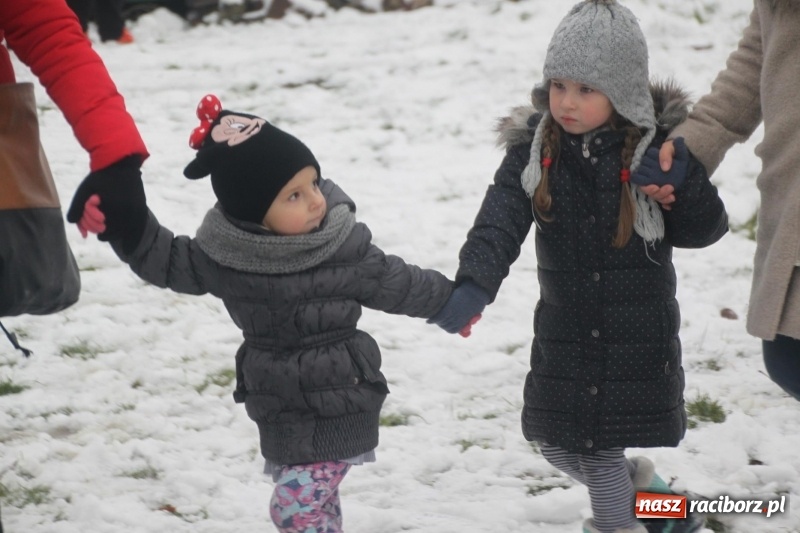 Zdjęcie w galerii na portalu naszraciborz.pl: Święty Mikołaj spotkał się z mieszkańcami Wojnowic wiadomości z regionu