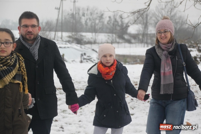 Zdjęcie w galerii na portalu naszraciborz.pl: Święty Mikołaj spotkał się z mieszkańcami Wojnowic wiadomości z regionu