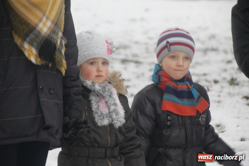 Zdjęcie w galerii na portalu naszraciborz.pl: Święty Mikołaj spotkał się z mieszkańcami Wojnowic wiadomości z regionu