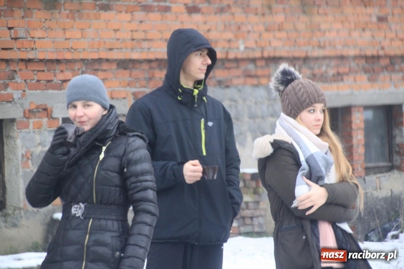 Zdjęcie w galerii na portalu naszraciborz.pl: Święty Mikołaj spotkał się z mieszkańcami Wojnowic wiadomości z regionu