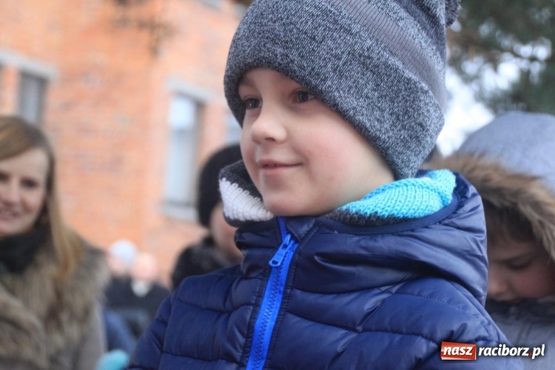 Zdjęcie w galerii na portalu naszraciborz.pl: Święty Mikołaj spotkał się z mieszkańcami Wojnowic wiadomości z regionu