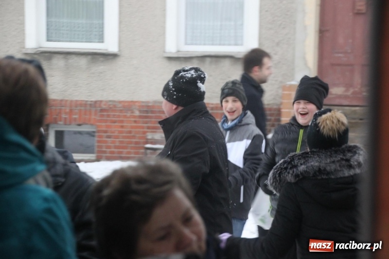 Zdjęcie w galerii na portalu naszraciborz.pl: Święty Mikołaj spotkał się z mieszkańcami Wojnowic wiadomości z regionu