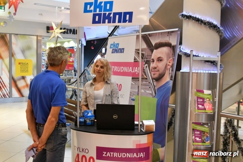 Zdjęcie w galerii na portalu naszraciborz.pl: Przyjdź na zakupy i znajdź pracę. Eko-Okna rekrutują w galeriach handlowych wiadomości z regionu
