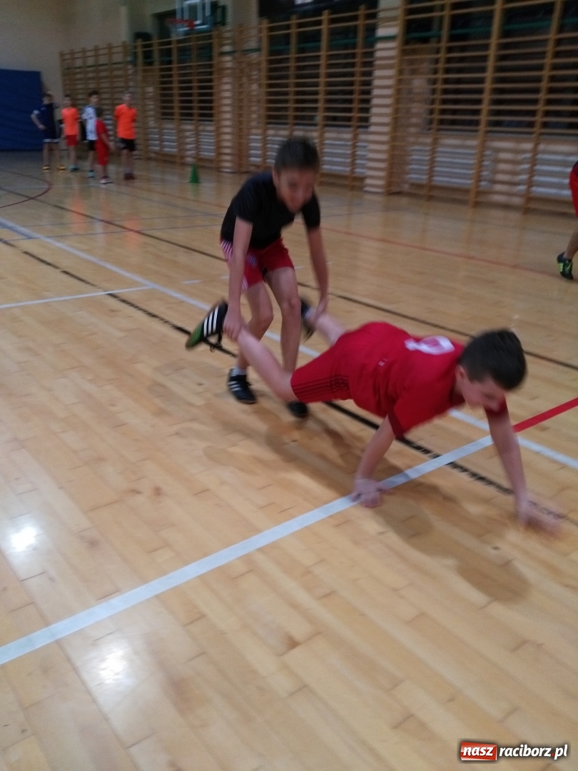 Zdjęcie w galerii na portalu naszraciborz.pl: Do Rudnika zawitał sportowy Mikołaj wiadomości z regionu