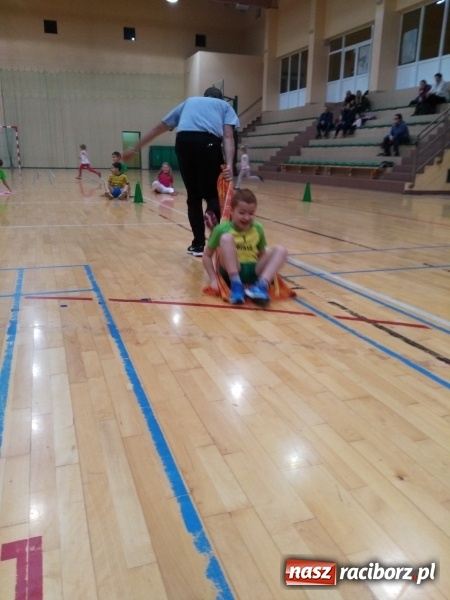 Zdjęcie w galerii na portalu naszraciborz.pl: Do Rudnika zawitał sportowy Mikołaj wiadomości z regionu