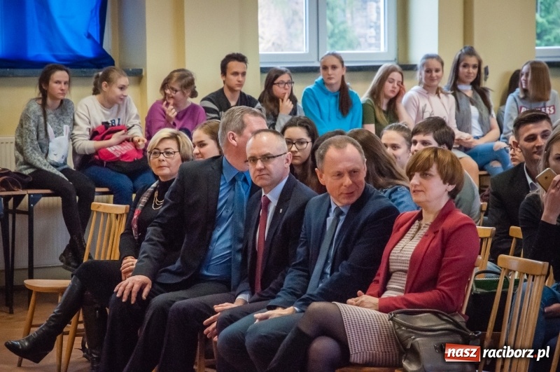 Zdjęcie w galerii na portalu naszraciborz.pl: W CKZiU numer 1 podsumowano praktyki w Niemczech i Hiszpanii wiadomości z regionu