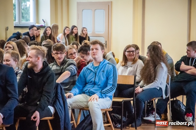 Zdjęcie w galerii na portalu naszraciborz.pl: W CKZiU numer 1 podsumowano praktyki w Niemczech i Hiszpanii wiadomości z regionu