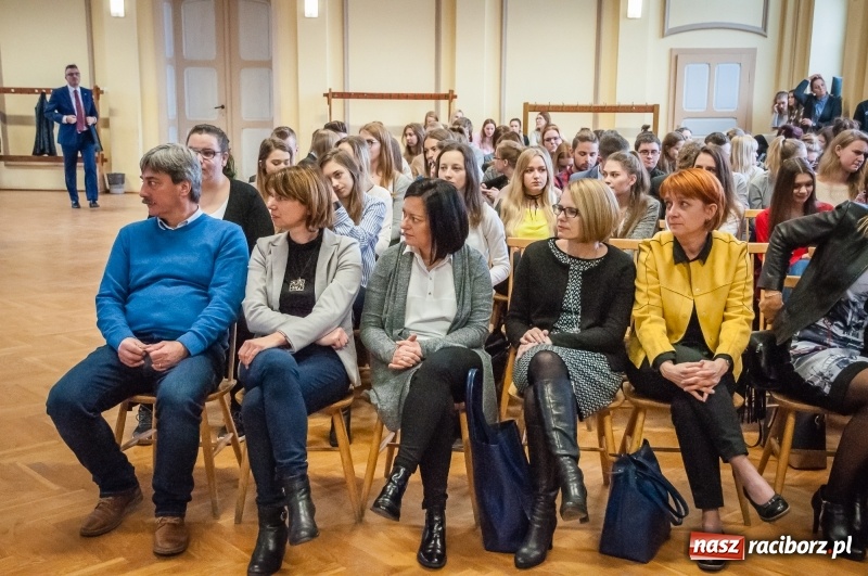 Zdjęcie w galerii na portalu naszraciborz.pl: W CKZiU numer 1 podsumowano praktyki w Niemczech i Hiszpanii wiadomości z regionu