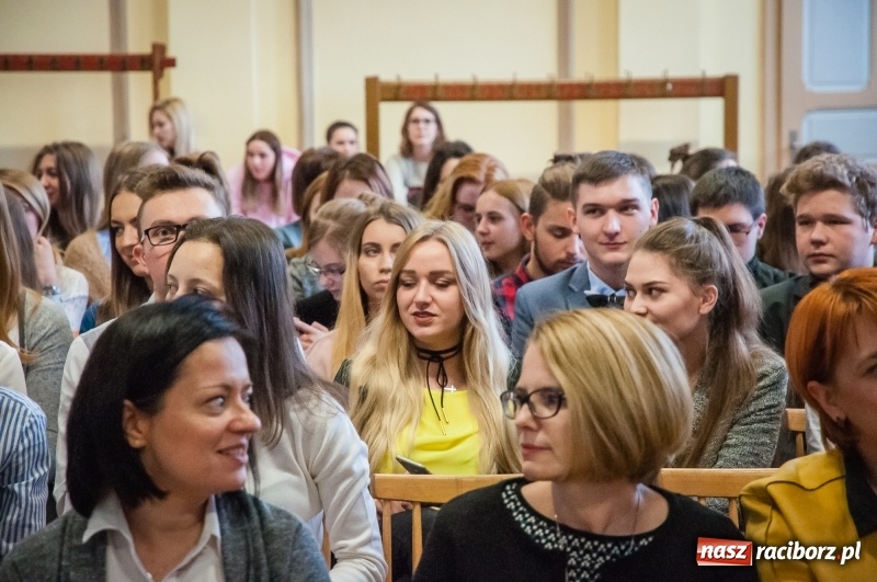 Zdjęcie w galerii na portalu naszraciborz.pl: W CKZiU numer 1 podsumowano praktyki w Niemczech i Hiszpanii wiadomości z regionu