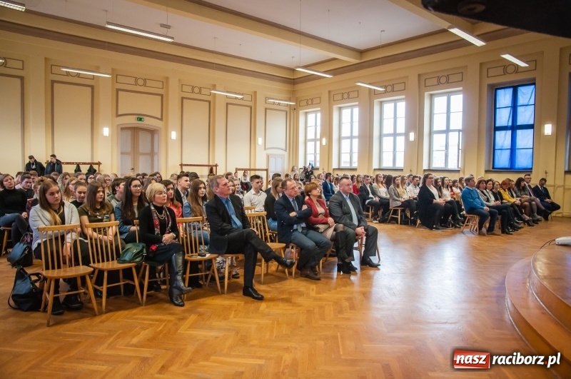 Zdjęcie w galerii na portalu naszraciborz.pl: W CKZiU numer 1 podsumowano praktyki w Niemczech i Hiszpanii wiadomości z regionu