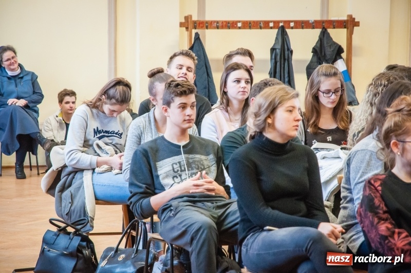 Zdjęcie w galerii na portalu naszraciborz.pl: W CKZiU numer 1 podsumowano praktyki w Niemczech i Hiszpanii wiadomości z regionu