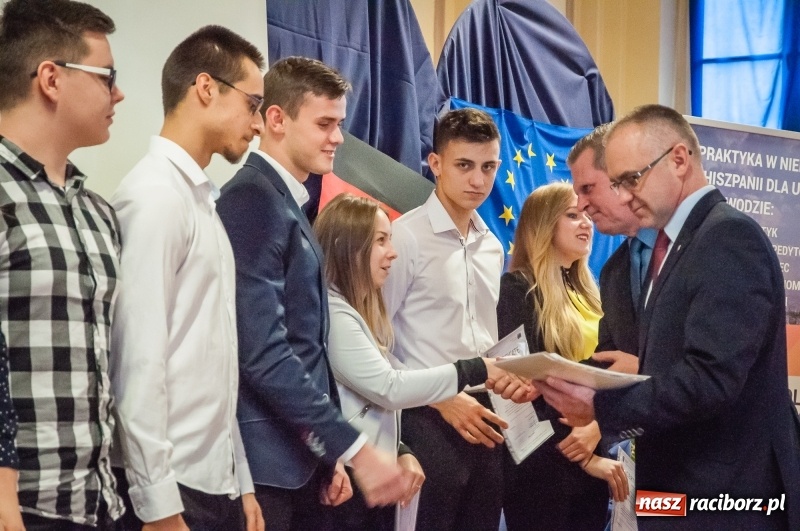 Zdjęcie w galerii na portalu naszraciborz.pl: W CKZiU numer 1 podsumowano praktyki w Niemczech i Hiszpanii wiadomości z regionu