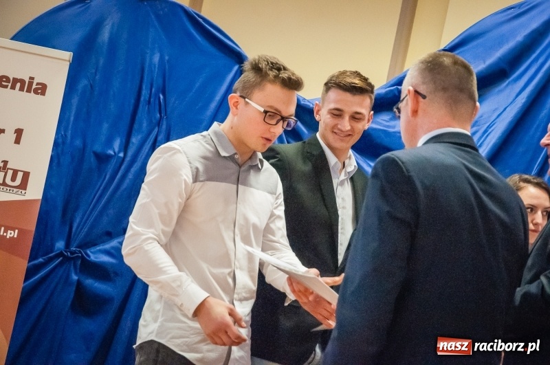 Zdjęcie w galerii na portalu naszraciborz.pl: W CKZiU numer 1 podsumowano praktyki w Niemczech i Hiszpanii wiadomości z regionu