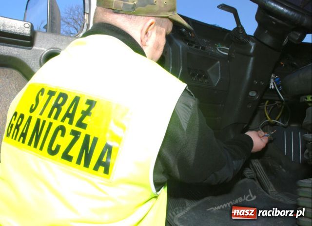 Zdjęcie w galerii na portalu naszraciborz.pl: Zatrzymane urządzenie do fałszowania wskazań tachografu wiadomości z regionu