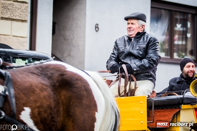 Zdjęcie w galerii na portalu naszraciborz.pl: Procesja konna przeszła przez Krzanowice wiadomości z regionu