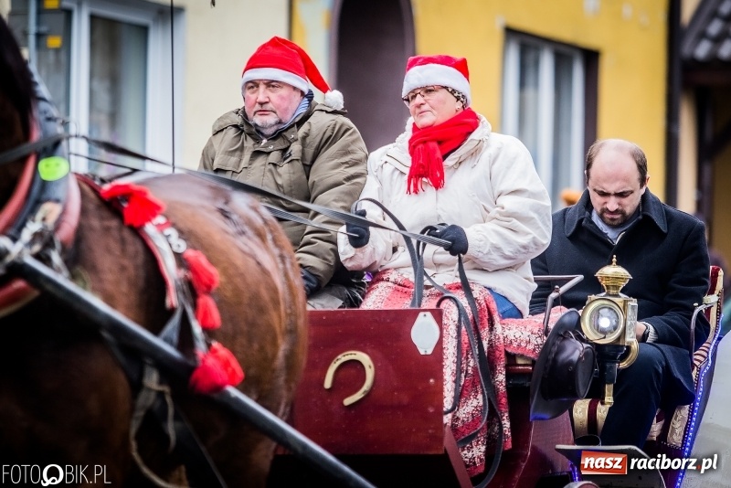 Zdjęcie w galerii na portalu naszraciborz.pl: Procesja konna przeszła przez Krzanowice wiadomości z regionu