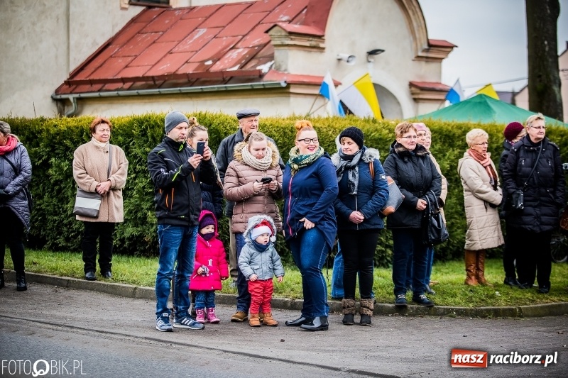 Zdjęcie w galerii na portalu naszraciborz.pl: Procesja konna przeszła przez Krzanowice wiadomości z regionu