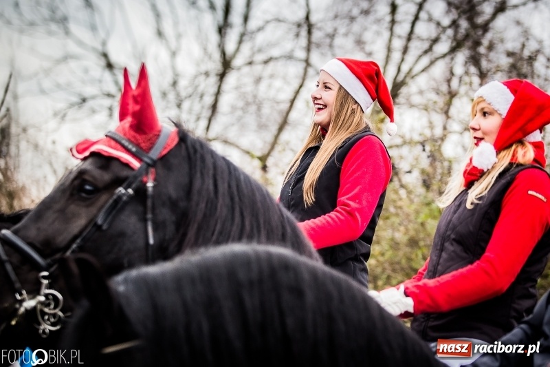 Zdjęcie w galerii na portalu naszraciborz.pl: Procesja konna przeszła przez Krzanowice wiadomości z regionu