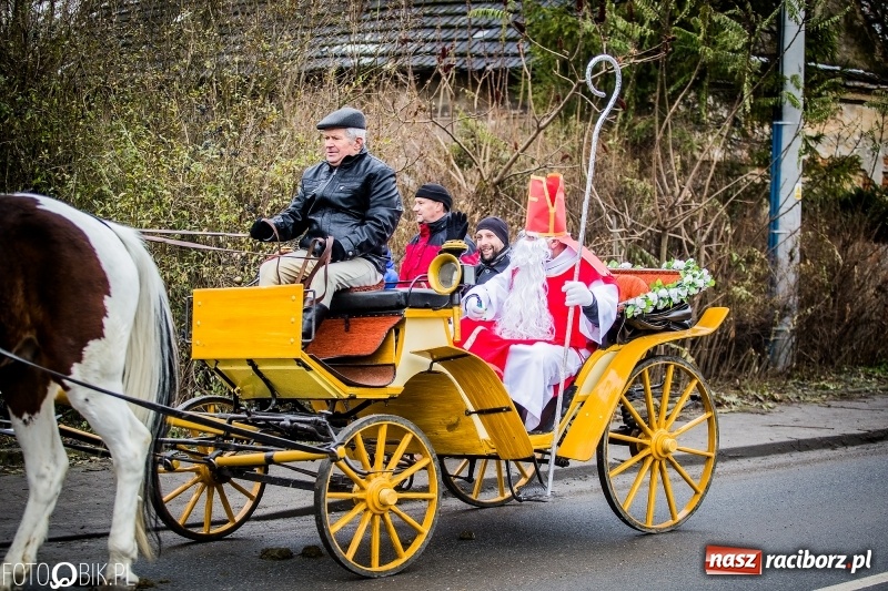 Zdjęcie w galerii na portalu naszraciborz.pl: Procesja konna przeszła przez Krzanowice wiadomości z regionu