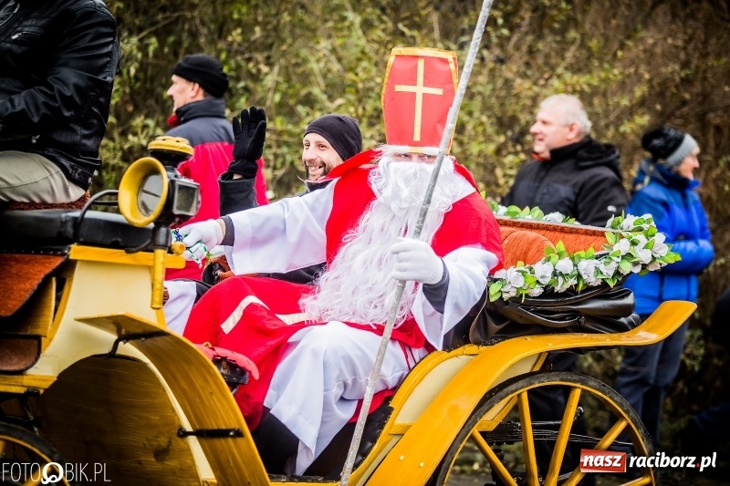 Zdjęcie w galerii na portalu naszraciborz.pl: Procesja konna przeszła przez Krzanowice wiadomości z regionu