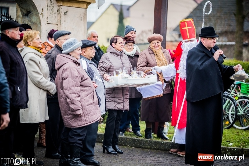Zdjęcie w galerii na portalu naszraciborz.pl: Procesja konna przeszła przez Krzanowice wiadomości z regionu