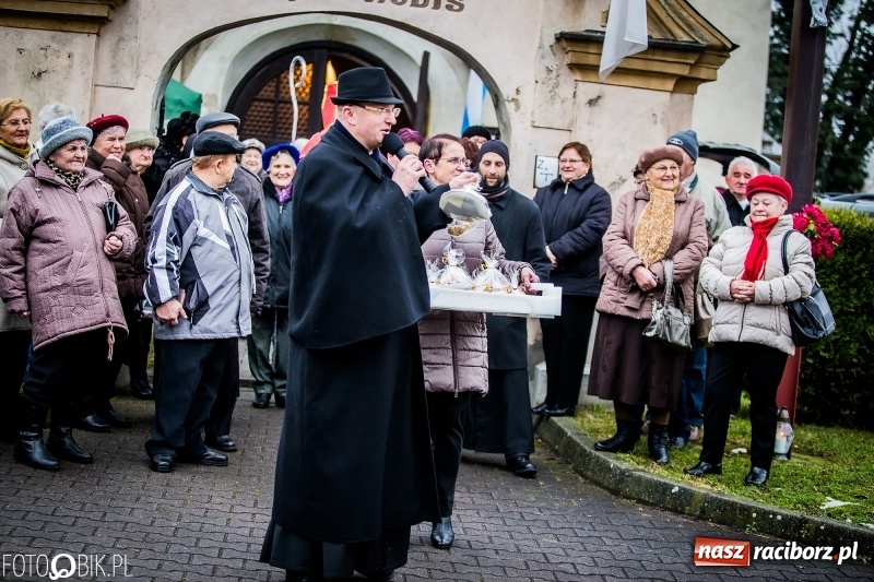 Zdjęcie w galerii na portalu naszraciborz.pl: Procesja konna przeszła przez Krzanowice wiadomości z regionu