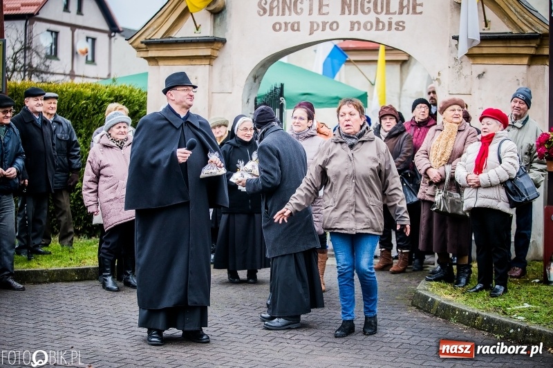 Zdjęcie w galerii na portalu naszraciborz.pl: Procesja konna przeszła przez Krzanowice wiadomości z regionu