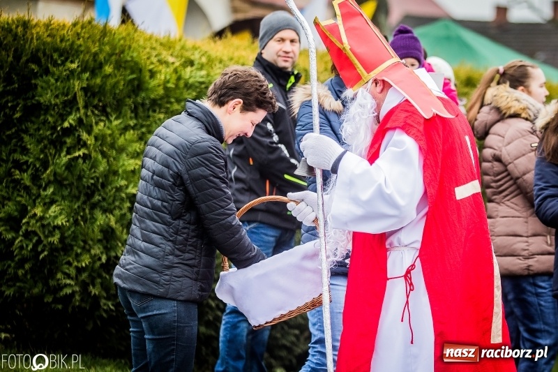 Zdjęcie w galerii na portalu naszraciborz.pl: Procesja konna przeszła przez Krzanowice wiadomości z regionu