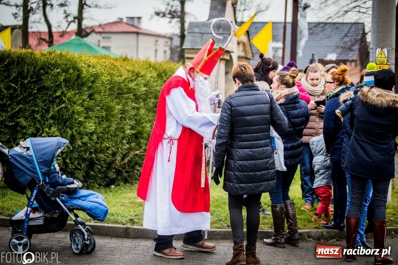 Zdjęcie w galerii na portalu naszraciborz.pl: Procesja konna przeszła przez Krzanowice wiadomości z regionu