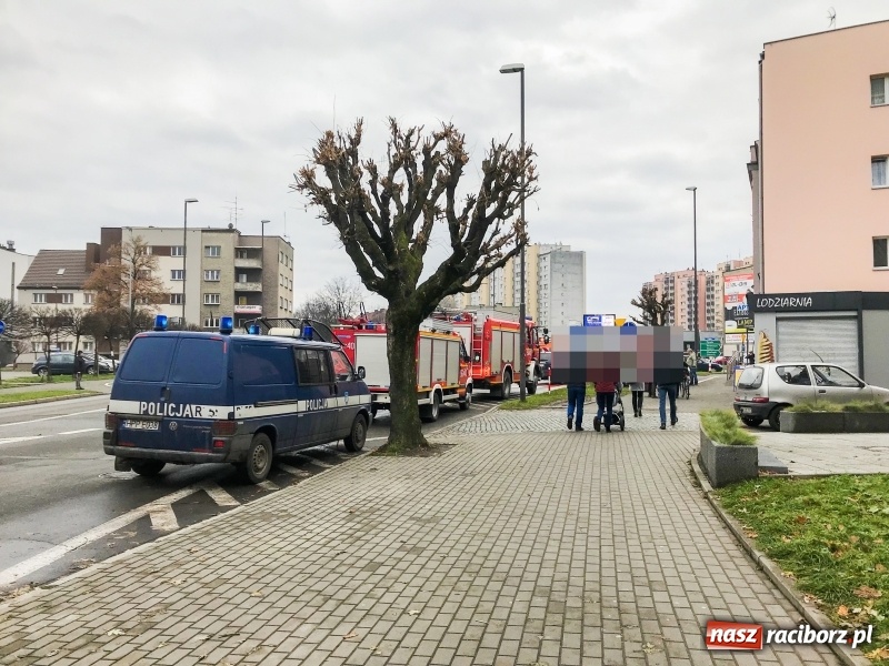 Zdjęcie w galerii na portalu naszraciborz.pl: Potrącenie rowerzysty na Opawskiej wiadomości z regionu
