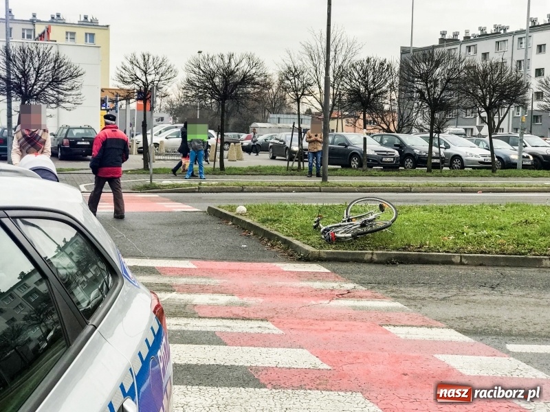 Zdjęcie w galerii na portalu naszraciborz.pl: Potrącenie rowerzysty na Opawskiej wiadomości z regionu