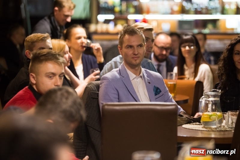 Zdjęcie w galerii na portalu naszraciborz.pl: Jego torby noszą w Singapurze i Australii, marzy o współpracy z Bentley Motors. Dariusz Niestroj twórcą najlepszego biznesplanu wiadomości z regionu